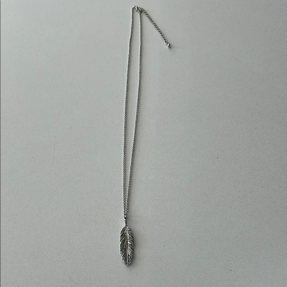 Silver Feather Pendant Necklace